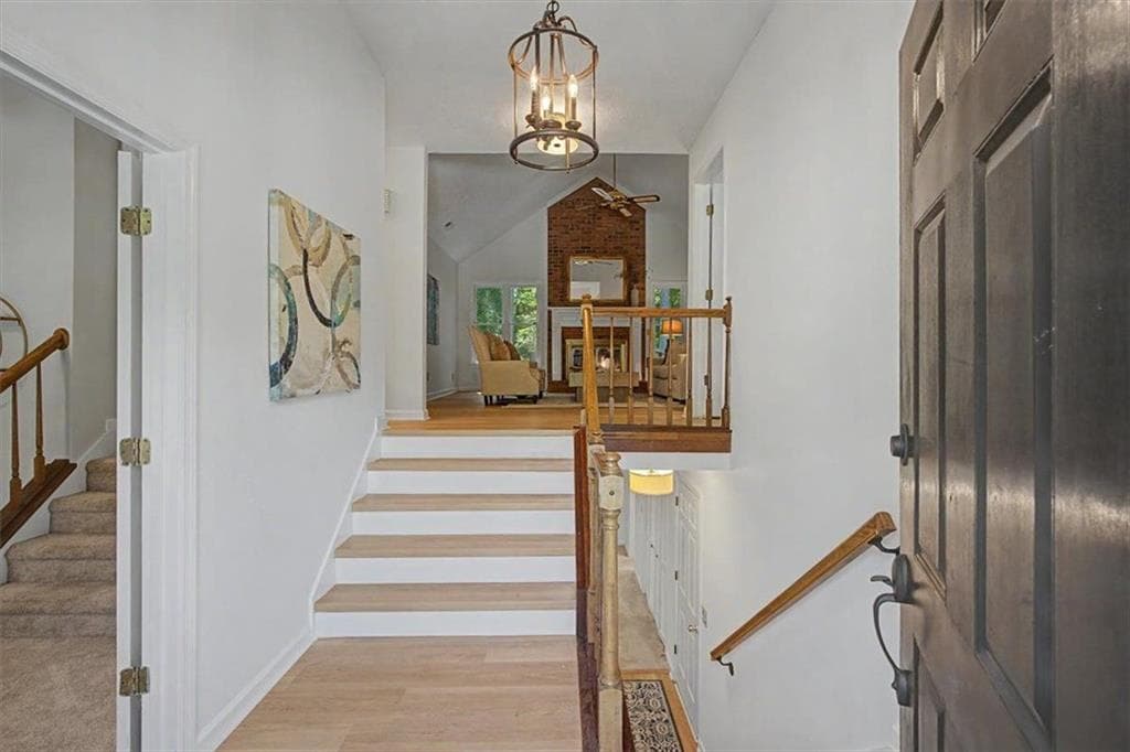 3 bedroom, 3 bathroom, 2,217 sq ft single family residence under contract at 820 Kenley Walk, Roswell, GA 30076 — photo 7