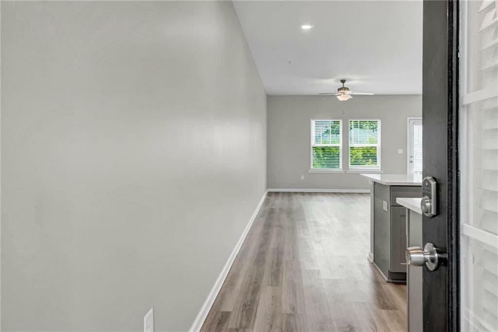 3 bedroom, 3 bathroom, 1,888 sq ft townhouse for sale at 1402 Vayda Court, Marietta, GA 30066 — photo 3