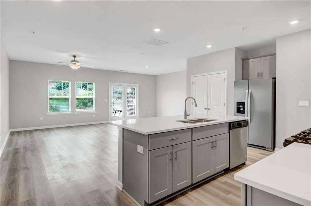 3 bedroom, 3 bathroom, 1,888 sq ft townhouse for sale at 1402 Vayda Court, Marietta, GA 30066 — photo 4