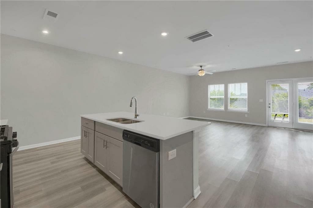 3 bedroom, 3 bathroom, 1,888 sq ft townhouse for sale at 1402 Vayda Court, Marietta, GA 30066 — photo 9