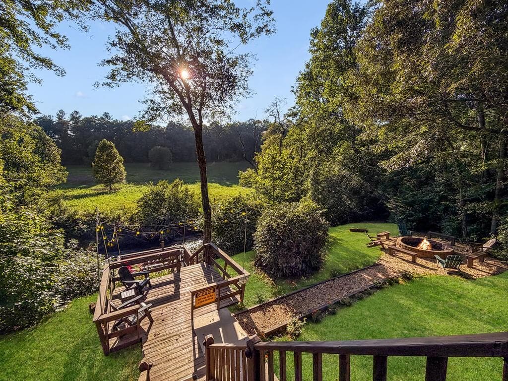 5 bedroom, 3 bathroom, 2,888 sq ft single family residence for sale at 148 Cumberland Lane, Epworth, GA 30541 — photo 3