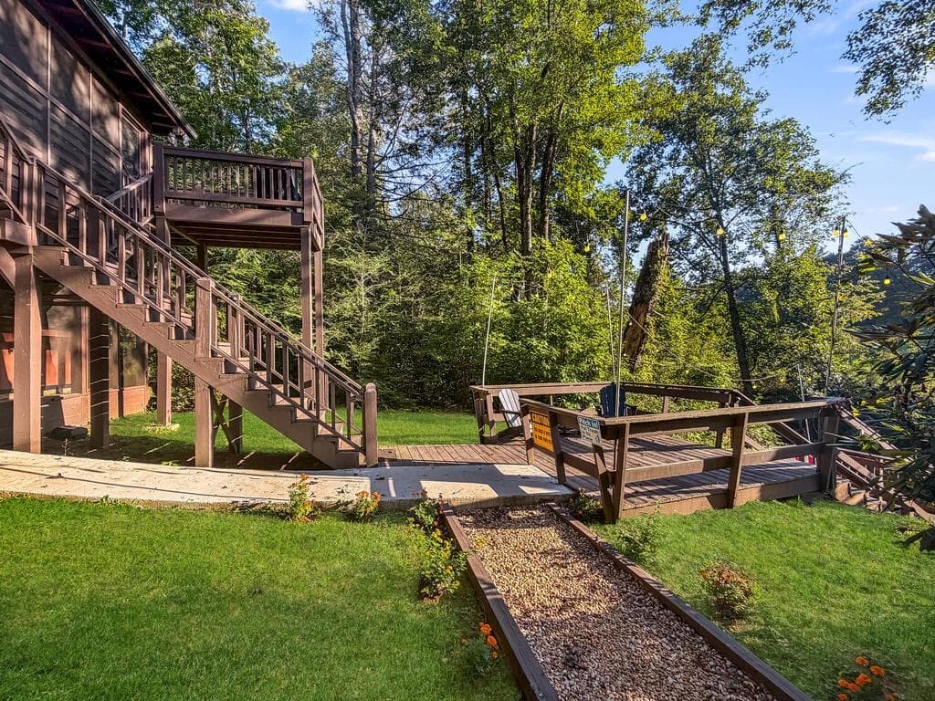 5 bedroom, 3 bathroom, 2,888 sq ft single family residence for sale at 148 Cumberland Lane, Epworth, GA 30541 — photo 7