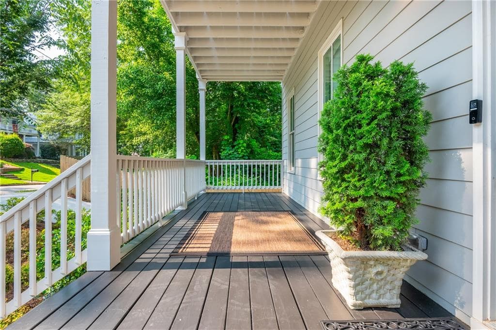 5 bedroom, 3 bathroom, 3,040 sq ft single family residence for sale at 940 Longley Avenue, Atlanta, GA 30318 — photo 3