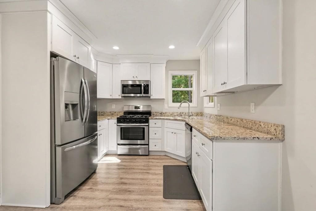 4 bedroom, 3 bathroom, 1,953 sq ft single family residence for sale at 4901 Glore Road, Mableton, GA 30126 — photo 3