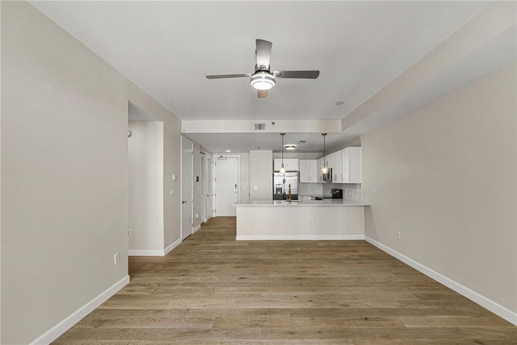 1 bedroom, 2 bathroom, 901 sq ft condominium for sale at 711 Cosmopolitan Drive 622, Atlanta, GA 30324 — photo 5