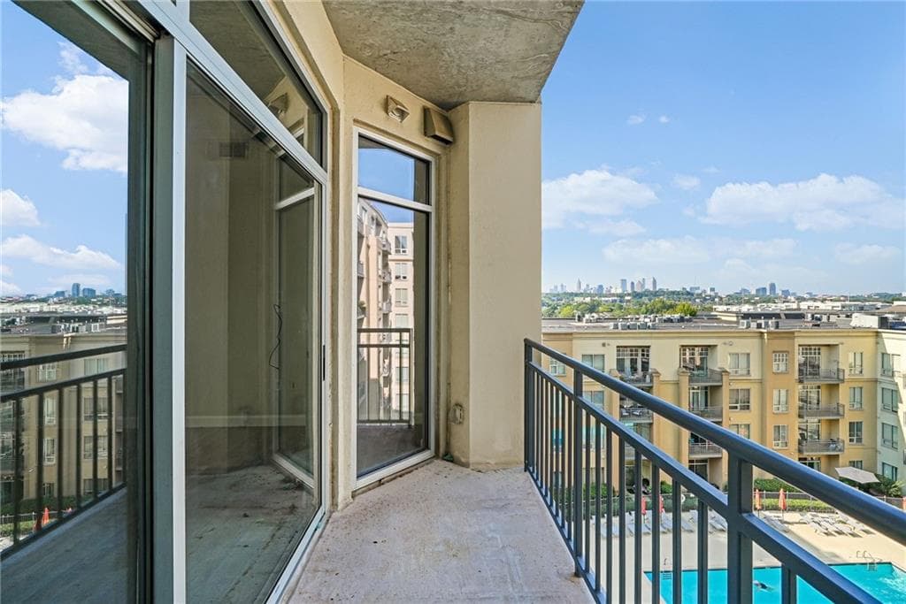 1 bedroom, 2 bathroom, 901 sq ft condominium for sale at 711 Cosmopolitan Drive 622, Atlanta, GA 30324 — photo 7