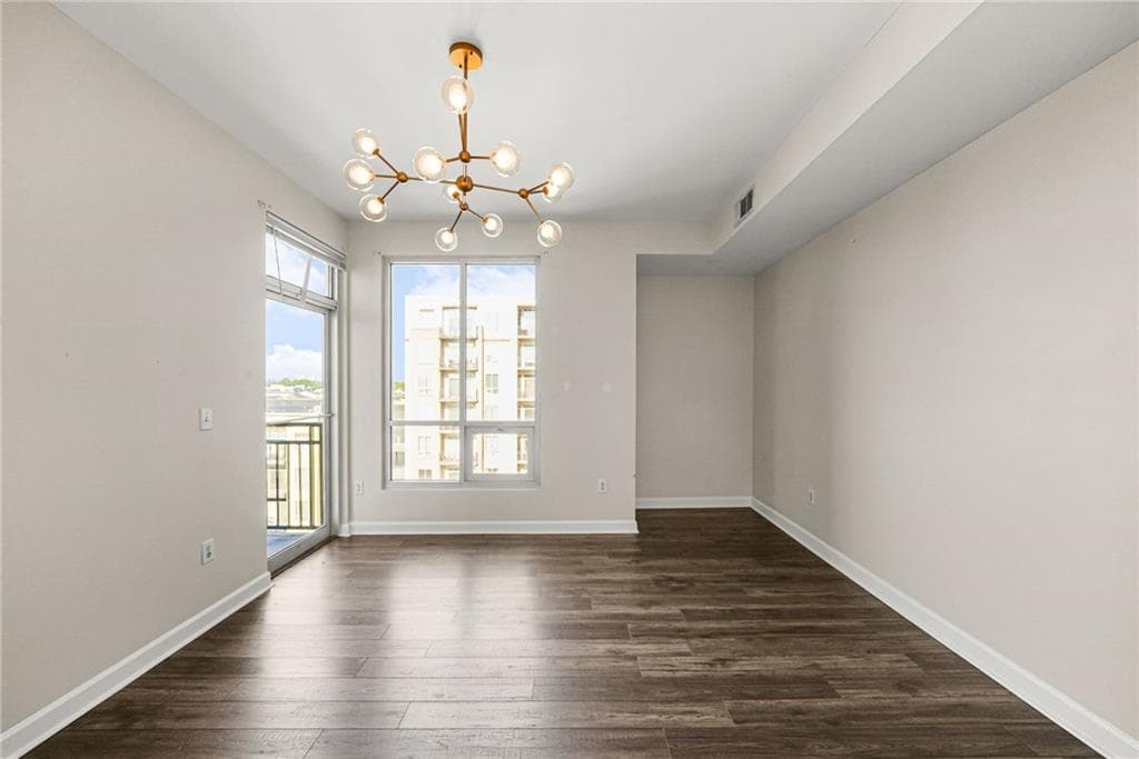 1 bedroom, 2 bathroom, 901 sq ft condominium for sale at 711 Cosmopolitan Drive 622, Atlanta, GA 30324 — photo 10