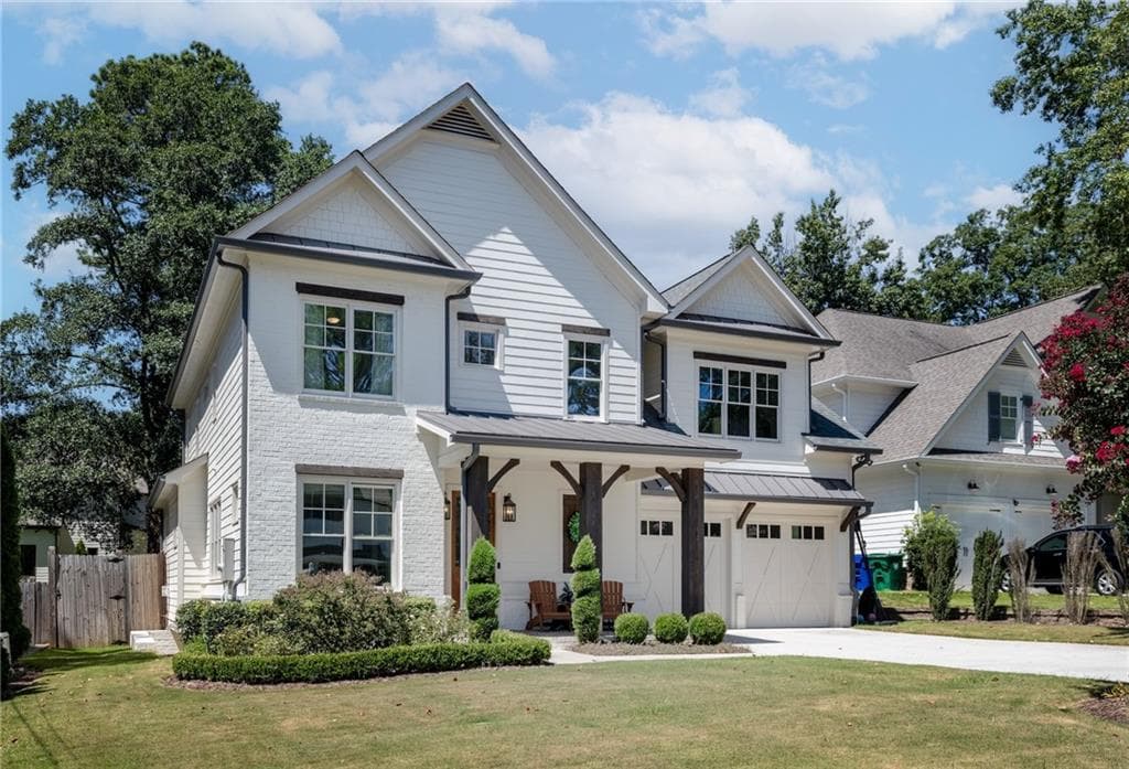 6 bedroom, 6 bathroom, 5,600 sq ft single family residence under contract at 2986 Surrey Lane, Atlanta, GA 30341 — photo 3