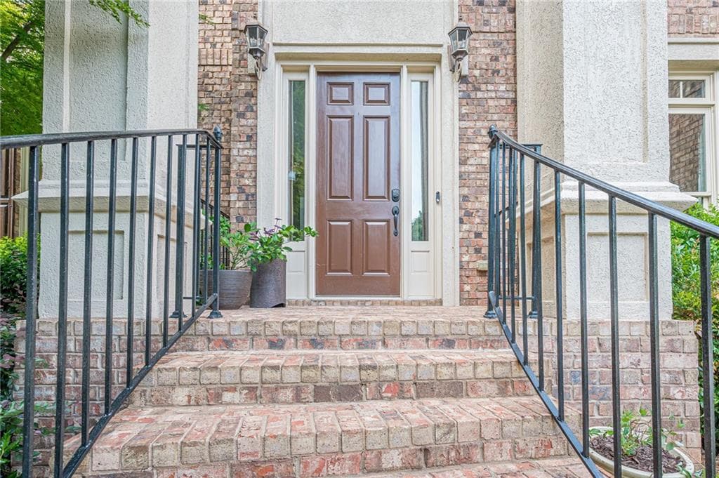 5 bedroom, 4 bathroom, 3,229 sq ft single family residence for sale at 211 Cedarhurst Drive, Canton, GA 30115 — photo 2