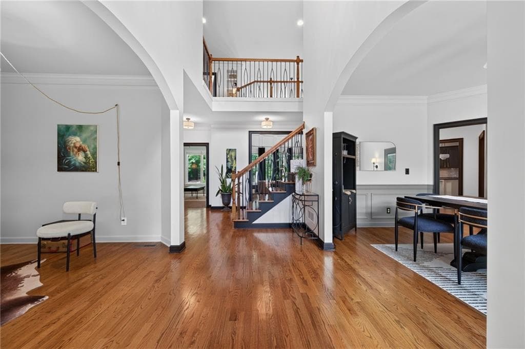 5 bedroom, 4 bathroom, 3,229 sq ft single family residence for sale at 211 Cedarhurst Drive, Canton, GA 30115 — photo 3