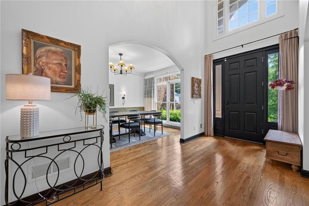 5 bedroom, 4 bathroom, 3,229 sq ft single family residence for sale at 211 Cedarhurst Drive, Canton, GA 30115 — photo 4
