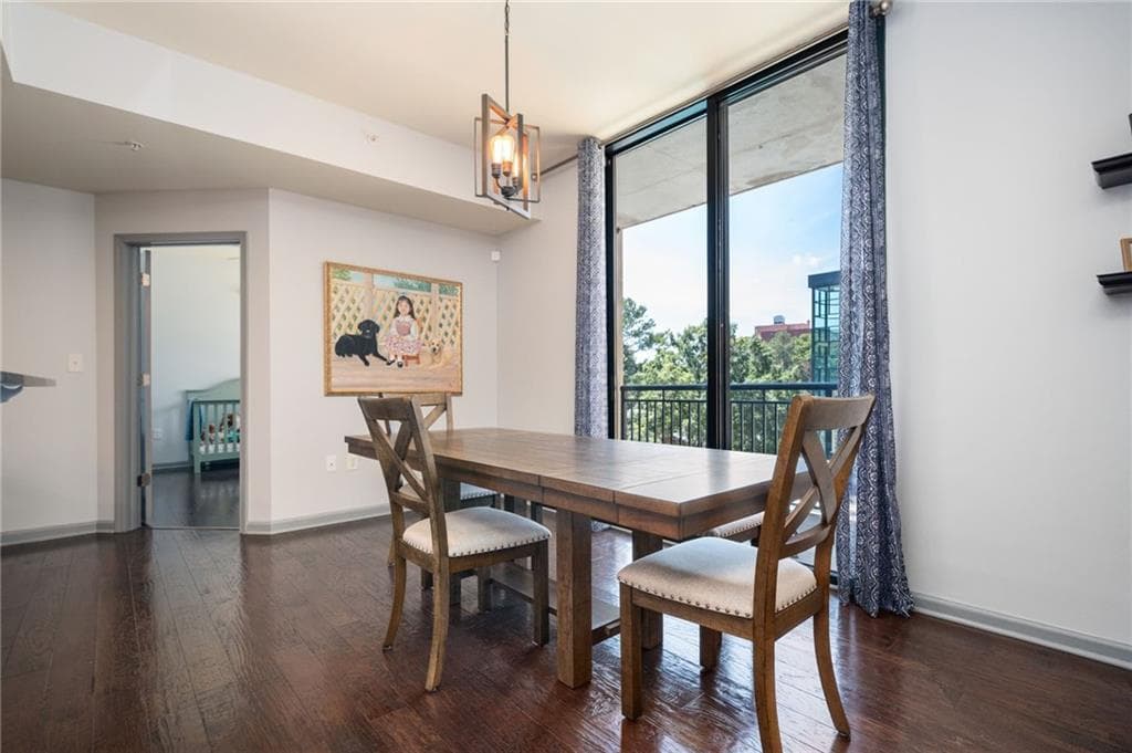2 bedroom, 2 bathroom, 1,233 sq ft condominium for sale at 3040 Peachtree Road 212, Atlanta, GA 30305 — photo 7