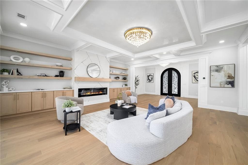 5 bedroom, 7 bathroom, 10,273 sq ft single family residence for sale at 403 Thunder Road, Buford, GA 30518 — photo 8