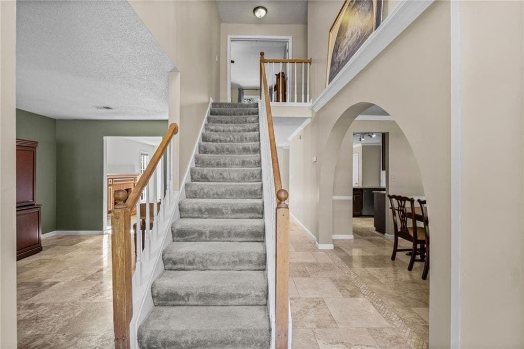 3 bedroom, 3 bathroom, 2,620 sq ft single family residence under contract at 5066 Rodrick Trail, Marietta, GA 30066 — photo 5