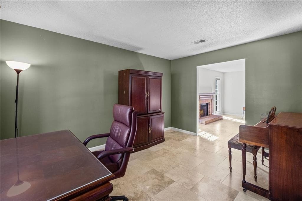 3 bedroom, 3 bathroom, 2,620 sq ft single family residence under contract at 5066 Rodrick Trail, Marietta, GA 30066 — photo 7
