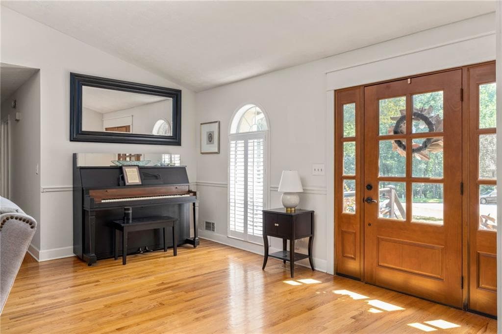3 bedroom, 2 bathroom, 2,100 sq ft single family residence under contract at 235 Den Ric Drive, Mcdonough, GA 30253 — photo 6