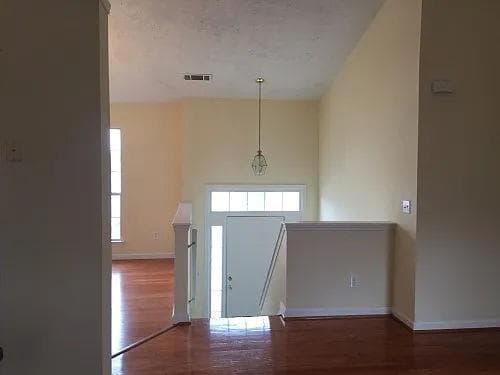 4 bedroom, 3 bathroom, 1,210 sq ft single family residence for sale at 8257 Mountain Pass, Riverdale, GA 30274 — photo 2