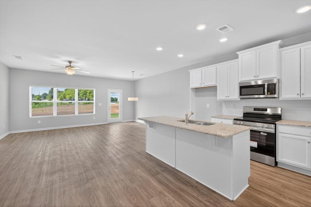 3 bedroom, 3 bathroom, 1,740 sq ft townhouse for sale at 2856 Lillian Lane, Douglasville, GA 30135 — photo 4
