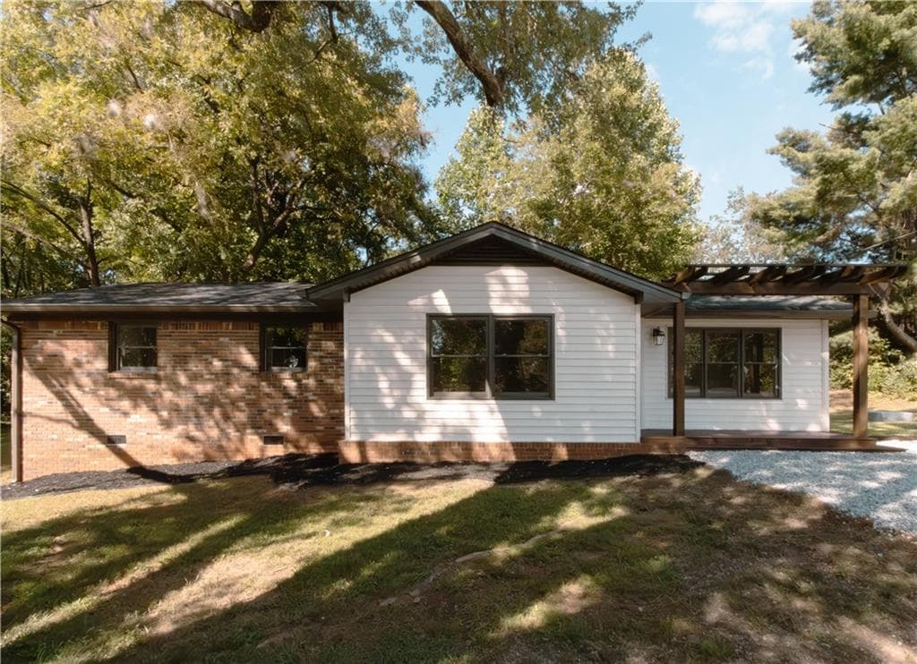 3 bedroom, 3 bathroom, 1,479 sq ft single family residence for sale at 16 Welch Circle, Dahlonega, GA 30533