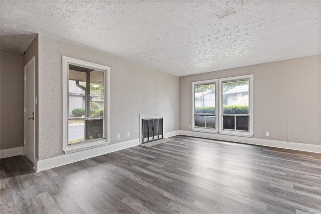 2 bedroom, 3 bathroom, 1,374 sq ft condominium for sale at 844 Manning Villas Court, Marietta, GA 30064 — photo 7