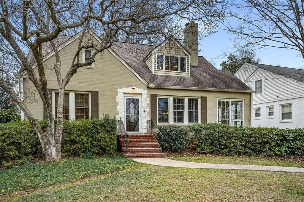 4 bedroom, 2 bathroom, 2,500 sq ft single family residence for rent at 2918 N Hills Drive, Atlanta, GA 30305 for $5,500 a month — photo 6
