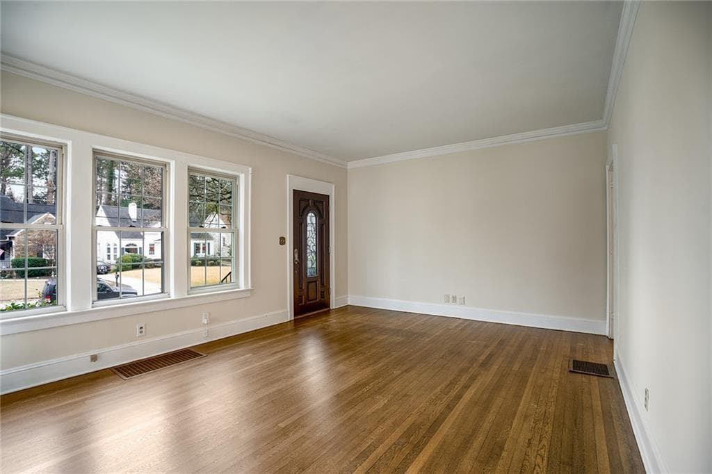 4 bedroom, 2 bathroom, 2,500 sq ft single family residence for rent at 2918 N Hills Drive, Atlanta, GA 30305 for $5,500 a month — photo 8