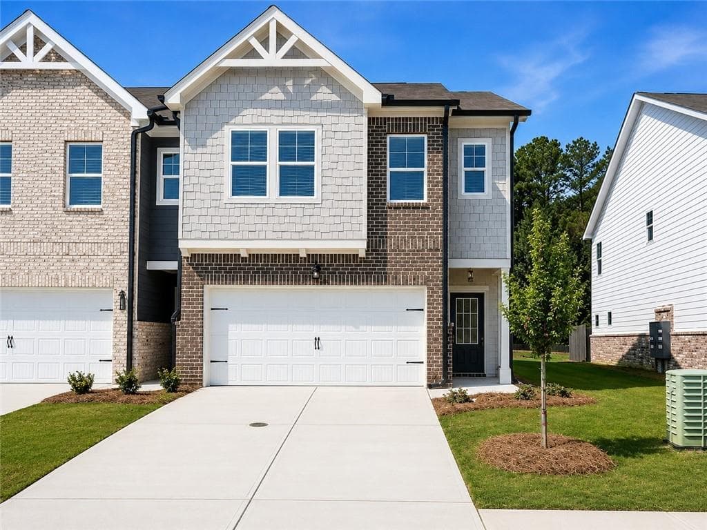 3 bedroom, 3 bathroom, 1,695 sq ft townhouse under contract at 637 Gunnin Way LOT 26, Mcdonough, GA 30253