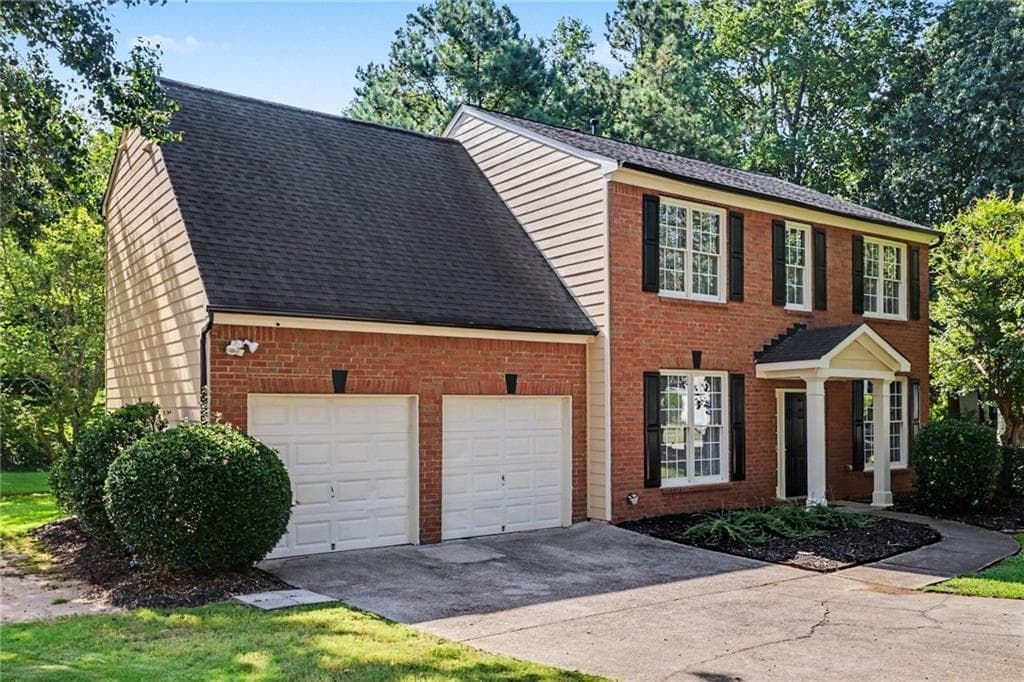 3 bedroom, 3 bathroom, 2,379 sq ft single family residence for sale at 3060 Winston Terrace Court, Alpharetta, GA 30009 — photo 2