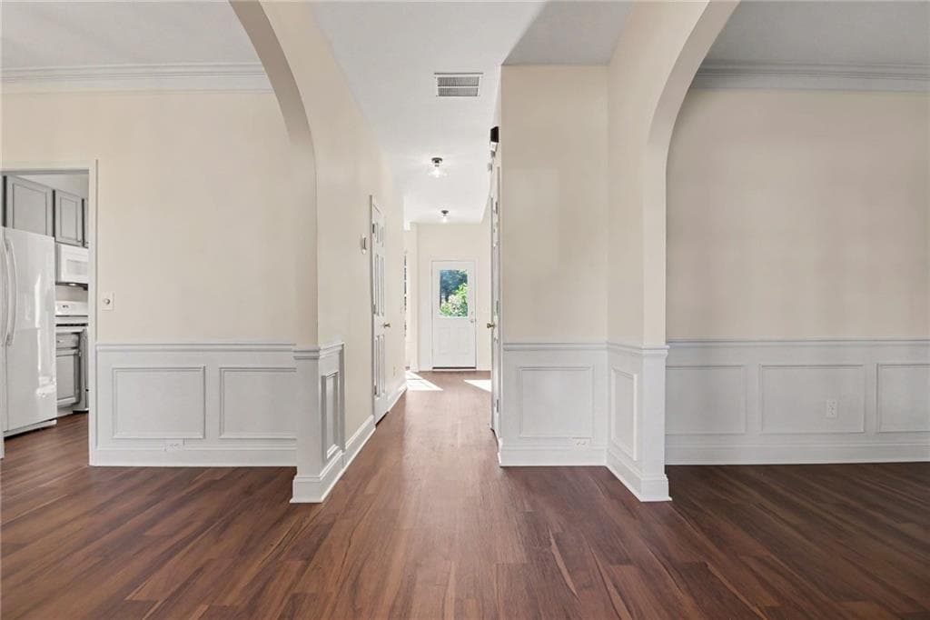 3 bedroom, 3 bathroom, 2,379 sq ft single family residence for sale at 3060 Winston Terrace Court, Alpharetta, GA 30009 — photo 5