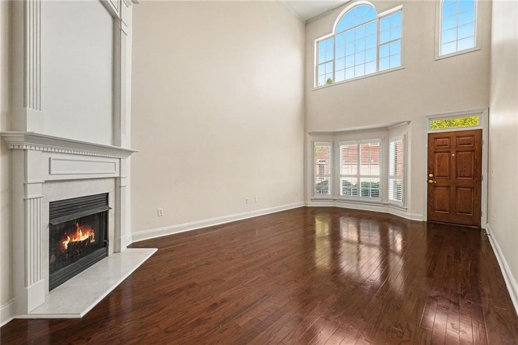 3 bedroom, 3 bathroom, 2,340 sq ft townhouse for sale at 5004 Lexington Drive, Roswell, GA 30075 — photo 4