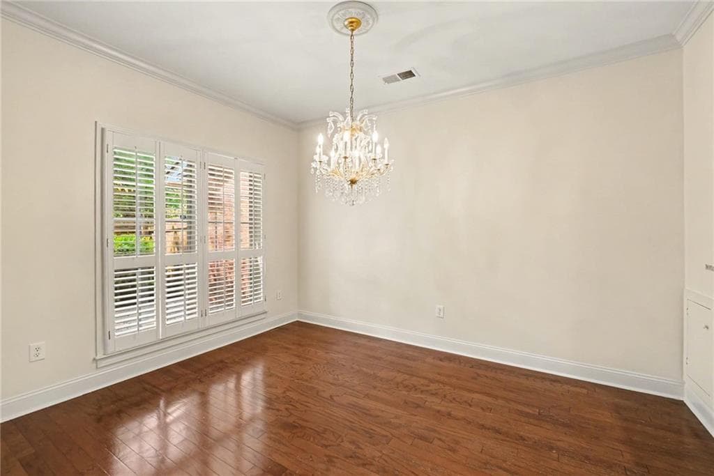 3 bedroom, 3 bathroom, 2,340 sq ft townhouse for sale at 5004 Lexington Drive, Roswell, GA 30075 — photo 6