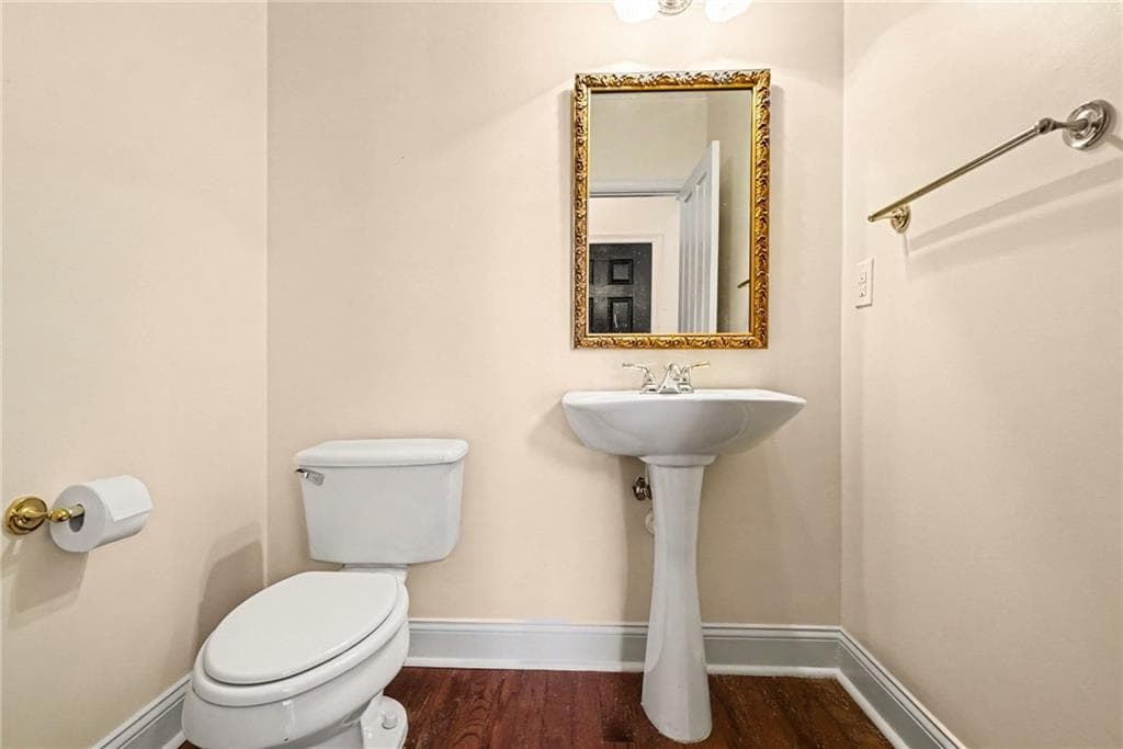 3 bedroom, 3 bathroom, 2,340 sq ft townhouse for sale at 5004 Lexington Drive, Roswell, GA 30075 — photo 10