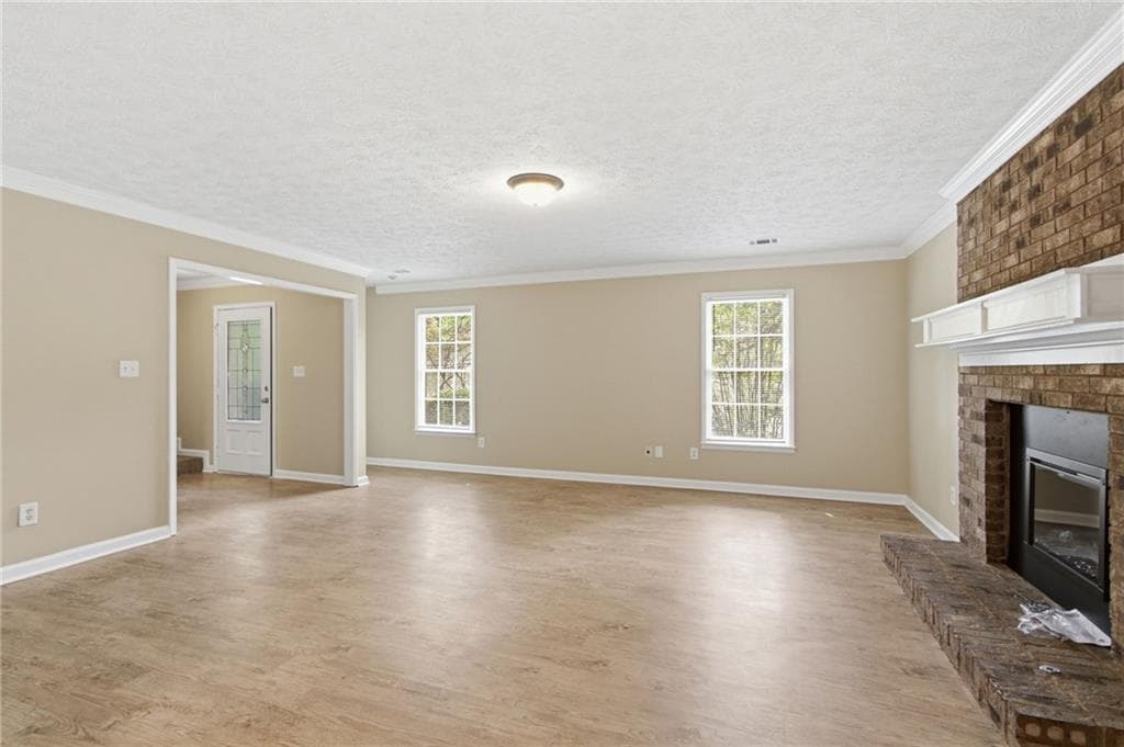 4 bedroom, 3 bathroom, 1,961 sq ft single family residence under contract at 2870 Spring Ridge Circle, Snellville, GA 30039 — photo 9