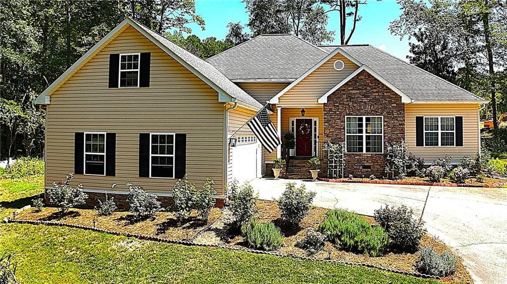 3 bedroom, 3 bathroom, 2,268 sq ft single family residence for sale at 103 Meadowbrook Lane, Bremen, GA 30110