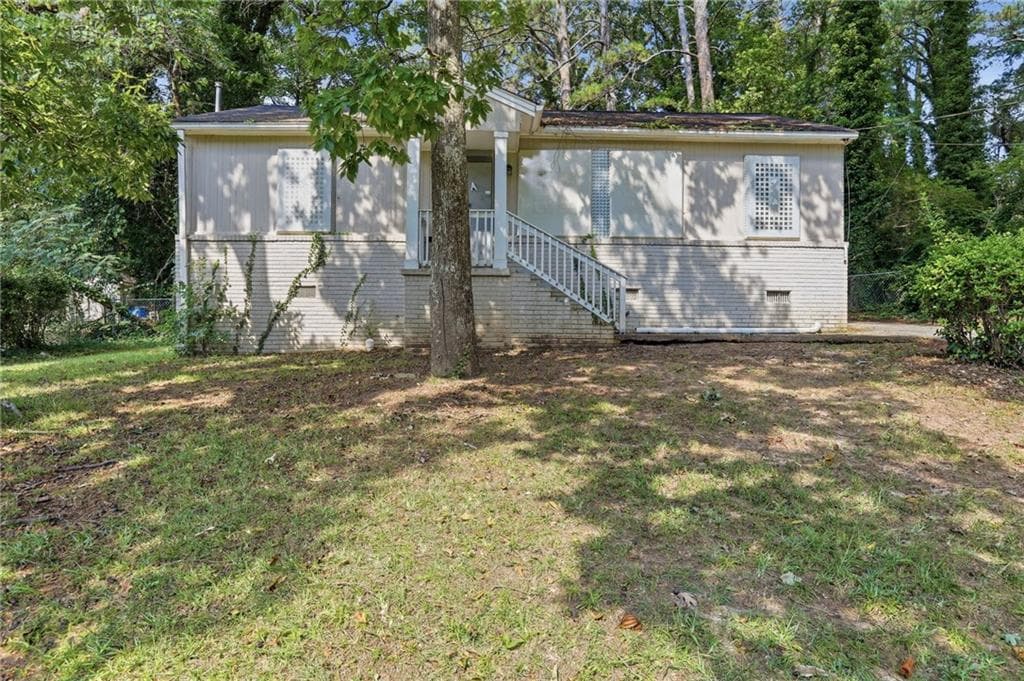 3 bedroom, 1 bathroom, 950 sq ft single family residence for sale at 1907 Oak Valley Road, Decatur, GA 30035 — photo 1 of 1