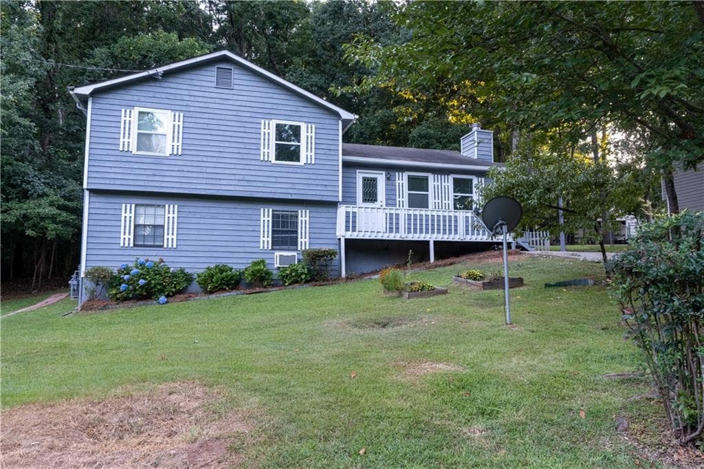 4 bedroom, 3 bathroom, 2,400 sq ft single family residence for sale at 2424 Rhine Court, Lawrenceville, GA 30043 — photo 2
