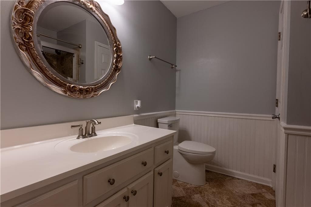 4 bedroom, 3 bathroom, 2,400 sq ft single family residence for sale at 2424 Rhine Court, Lawrenceville, GA 30043 — photo 8