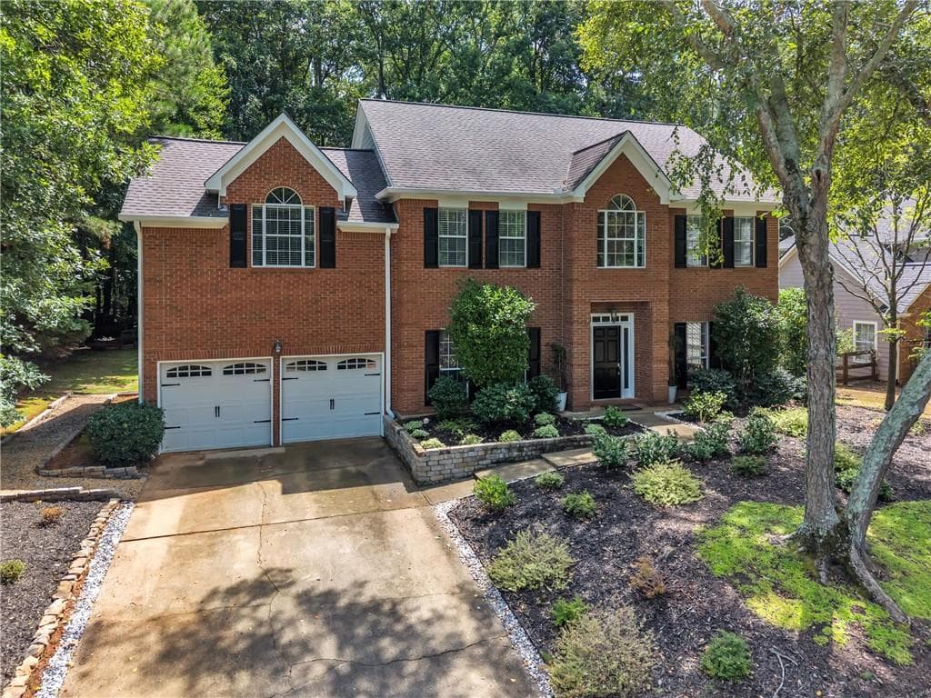 4 bedroom, 3 bathroom, 3,052 sq ft single family residence for sale at 12225 Greenmont Walk, Alpharetta, GA 30009 — photo 4