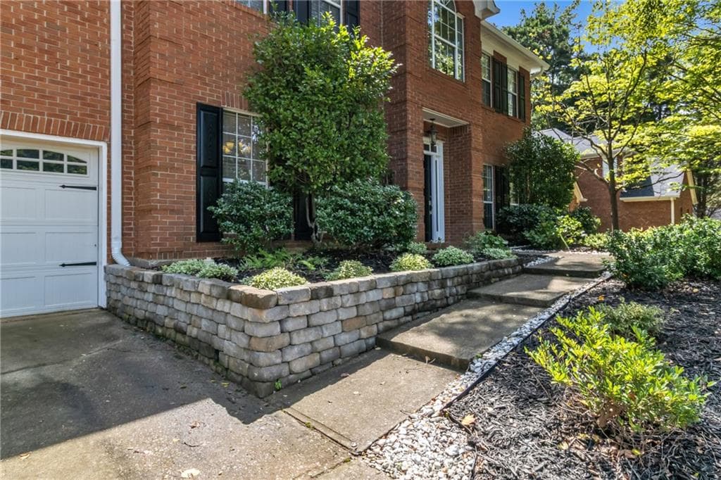 4 bedroom, 3 bathroom, 3,052 sq ft single family residence for sale at 12225 Greenmont Walk, Alpharetta, GA 30009 — photo 8