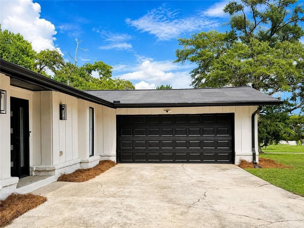 3 bedroom, 2 bathroom, 2,746 sq ft single family residence for sale at 2294 SE Fairview Road, Conyers, GA 30013 — photo 3