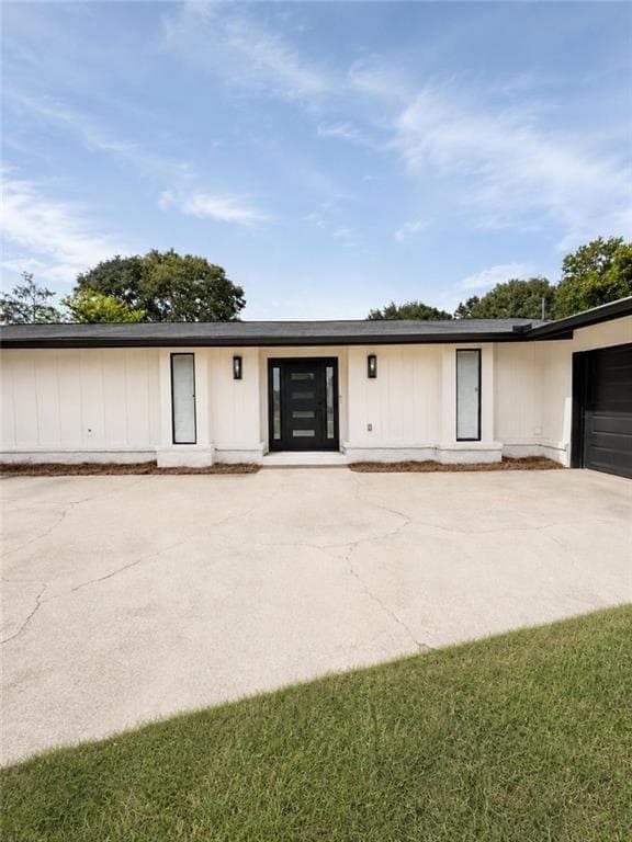 3 bedroom, 2 bathroom, 2,746 sq ft single family residence for sale at 2294 SE Fairview Road, Conyers, GA 30013 — photo 4