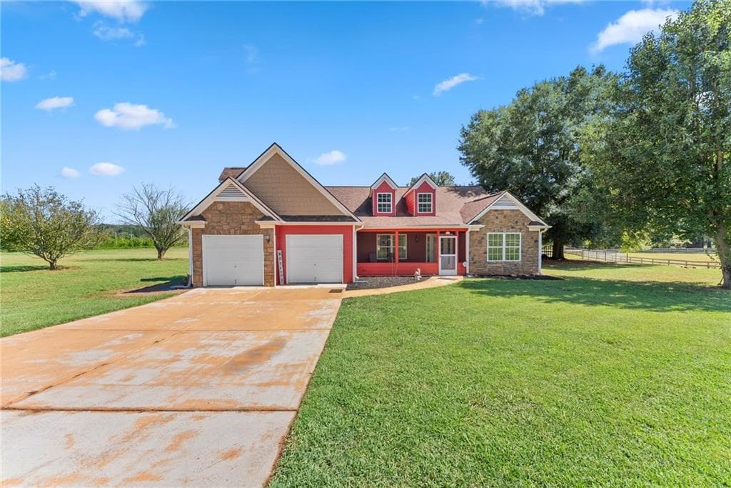 3 bedroom, 2 bathroom, 2,304 sq ft single family residence for sale at 286 Middle Fork Lane, Carnesville, GA 30521 — photo 2