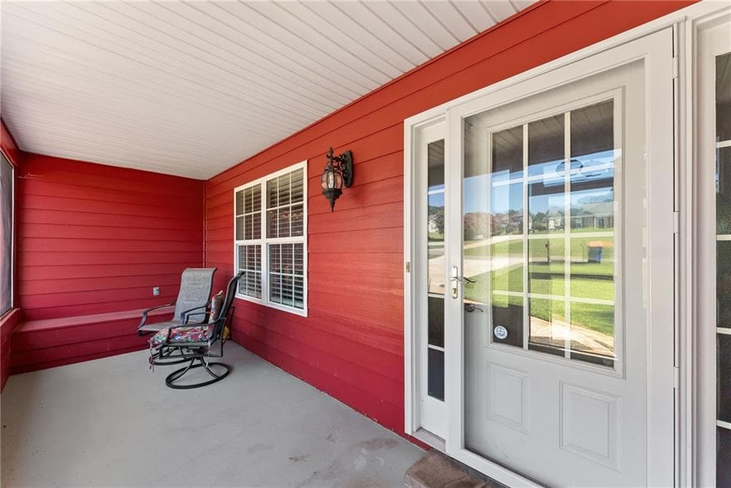 3 bedroom, 2 bathroom, 2,304 sq ft single family residence for sale at 286 Middle Fork Lane, Carnesville, GA 30521 — photo 7