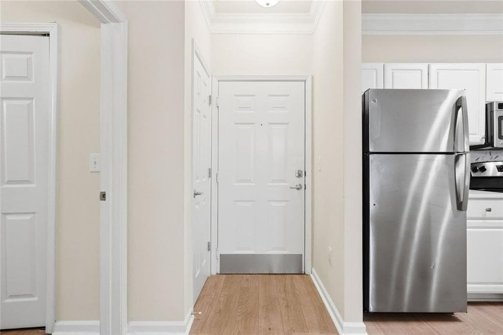 1 bedroom, 1 bathroom, 819 sq ft condominium for sale at 1850 Cotillion Drive 3405, Dunwoody, GA 30338 — photo 4
