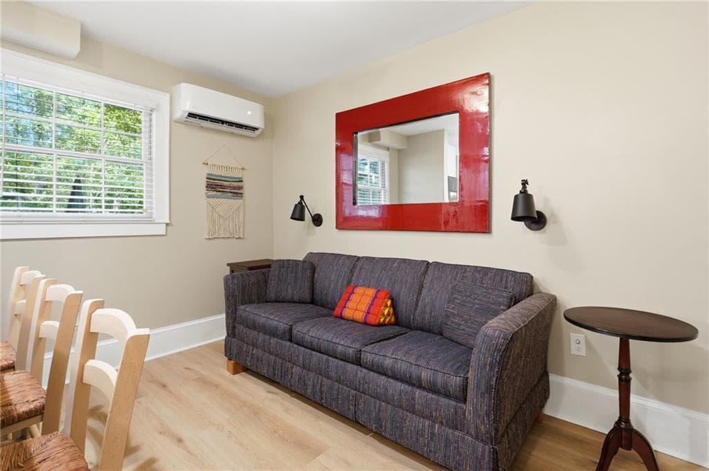 1 bedroom, 2 bathroom, 3,152 sq ft apartment for rent at 826 Mentelle Drive, Atlanta, GA 30308 for $1,975 a month — photo 8