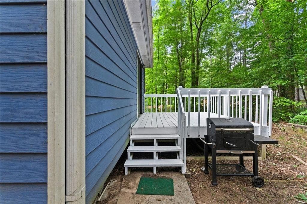3 bedroom, 2 bathroom, 1,917 sq ft single family residence under contract at 6330 Mt Pisgah Lane, Austell, GA 30168 — photo 5