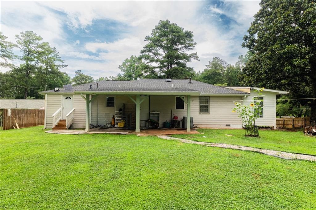 3 bedroom, 1 bathroom, 1,649 sq ft single family residence for sale at 363 Harmony Grove Road, Lilburn, GA 30047 — photo 5