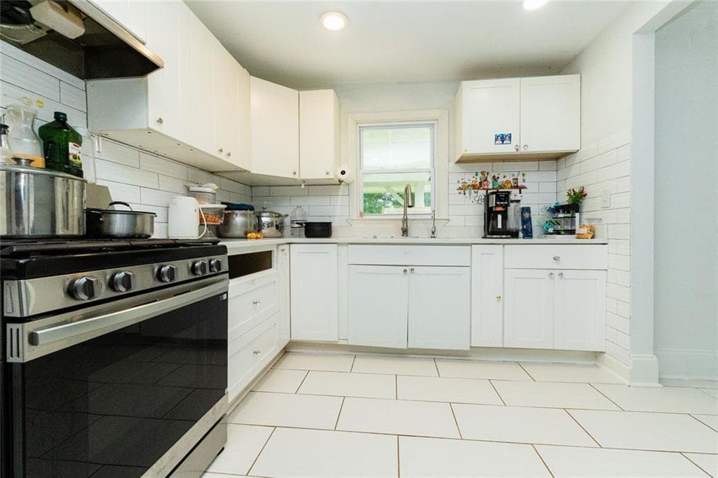 3 bedroom, 1 bathroom, 1,649 sq ft single family residence for sale at 363 Harmony Grove Road, Lilburn, GA 30047 — photo 10