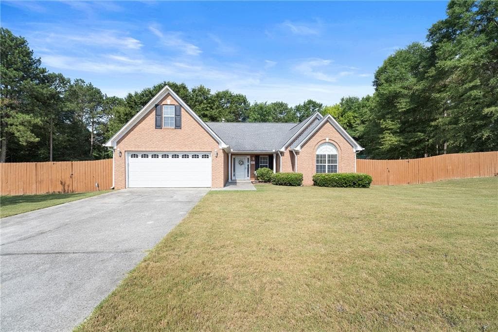 4 bedroom, 2 bathroom, 2,608 sq ft single family residence for sale at 4011 Lafayette Way, Loganville, GA 30052 — photo 2