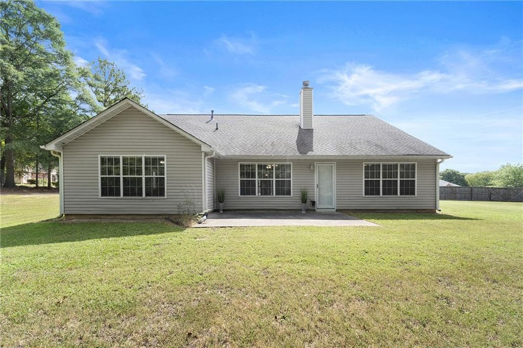 4 bedroom, 2 bathroom, 2,608 sq ft single family residence for sale at 4011 Lafayette Way, Loganville, GA 30052 — photo 5